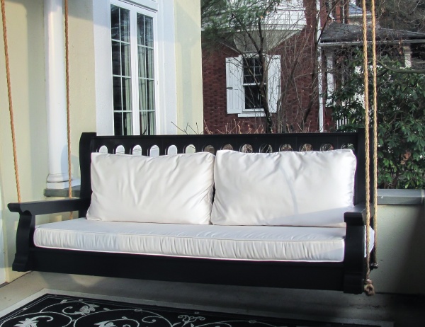 Classic Swing with Back Cushions